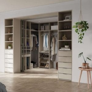 Huseby-Grad-skyvedorsgarderobe_